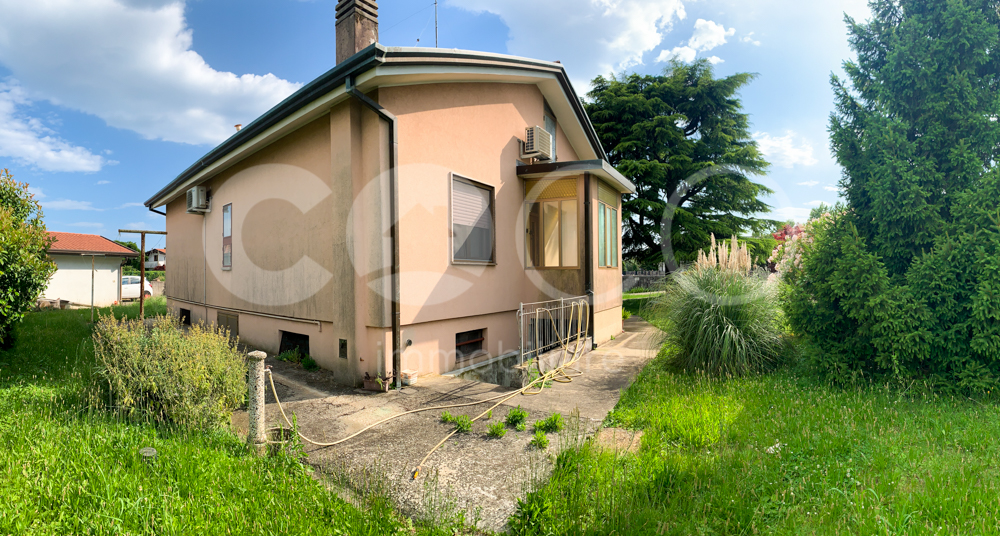 CASA SINGOLA AMPIO GIARDINO